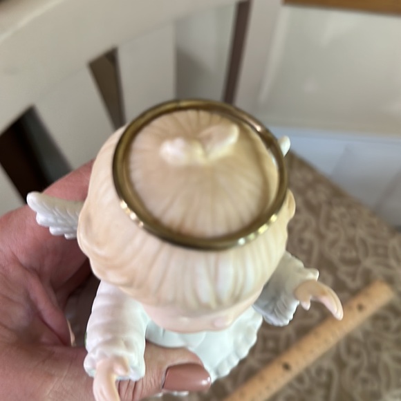 Enesco Ruth Morehead Holly Babes 1985 Angel Music Figurine My Favorite Things. - Picture 6 of 9